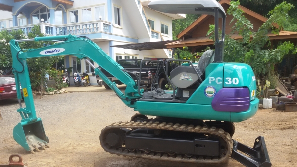 ขายรถขุดKOMATSU PC 30-7(ยอดนิยม)เก่านอกแท้ญี่ปุ่นมีเอกสารแจ้งจำหน่าย-ไม่เคยใช้งานในไทยครับ