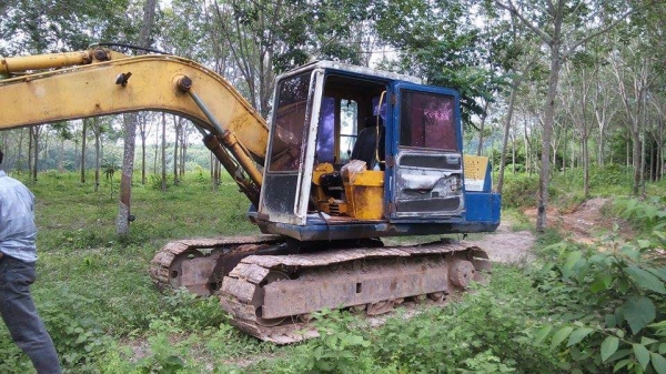 KOMATSU PC 120-3