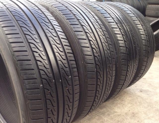 ยาง Toyo 205 45 17 ปลายปี13 ดอกเยอะ เนื้อนิ่ม ไม่มีปะหรือกินข้างมา