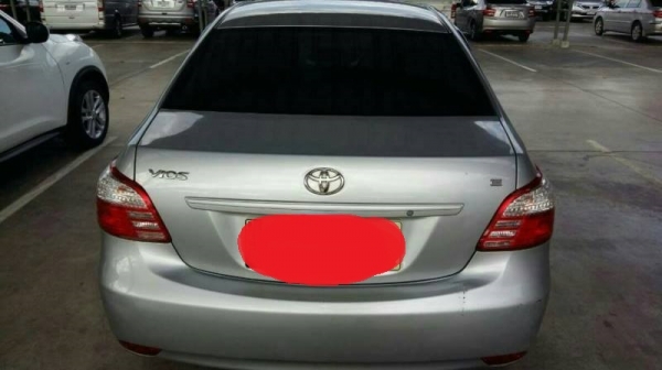 Toyota Vios ปี12    เกียร์ธรรมดา  ตัวE