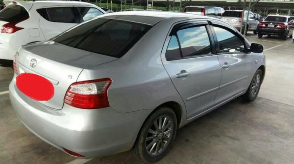 Toyota Vios ปี12    เกียร์ธรรมดา  ตัวE
