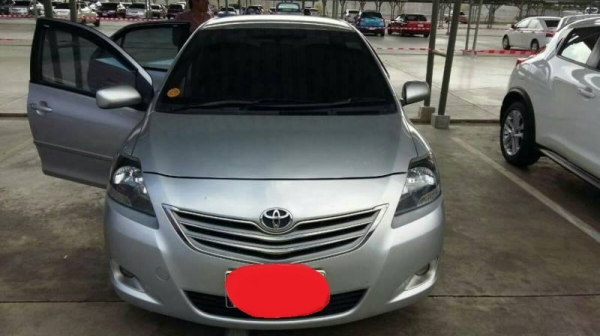 Toyota Vios ปี12    เกียร์ธรรมดา  ตัวE