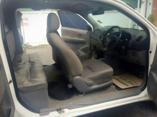 Toyota Vigo แคปเตี้ย ปี10 เครื่อง2.5 ตัวJ ไฟฟ้า เกียร์ธรรมดา Toyota Vigo แคปเตี้ย ปี10 เครื่อง2.5 ตัวJ ไฟฟ้า เกียร์ธรรมดา