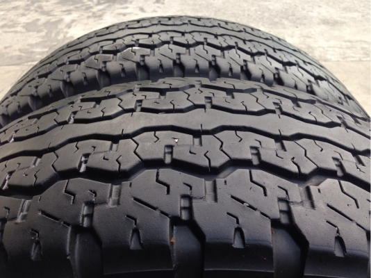 ยาง All Dunlop 265 70 16 กลางปี11 จำนวน2เส้น made in Japan ดอกดี ไม่มีปะ