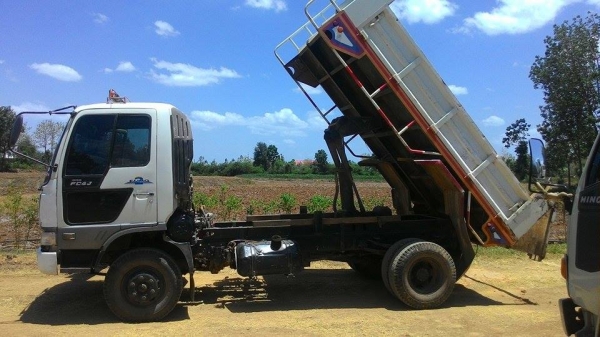 ขาย 6 ล้อดัพม์ HINO FD166 195 แรงหรือขายดาว์น 180,000 ขาย 6 ล้อดัพม์ HINO FD166 195 แรงหรือขายดาว์น 180,000