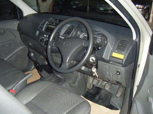 vigo champ หัวเดียว2.7 cng3ถังใต้ท้อง มือแรก มีป.1 ไม่เคยชน ปี2012 มาดูไม่ผิดหวังแน่นอน