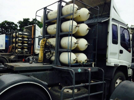 ขายด่วนครับ หัวลาก ISUZU DECA 320 ปี 48  รถสวยครับ พร้อมใช้งาน รวม 4 คัน