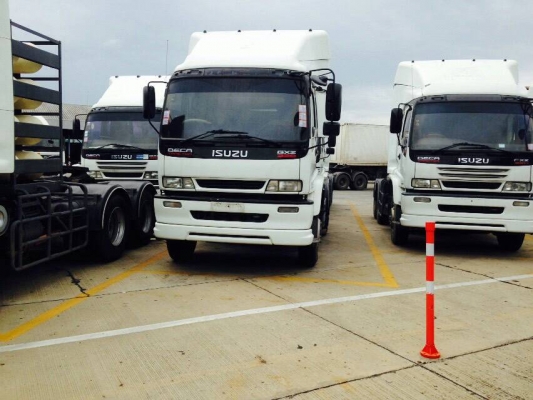 ขายด่วนครับ หัวลาก ISUZU DECA 320 ปี 48  รถสวยครับ พร้อมใช้งาน รวม 4 คัน