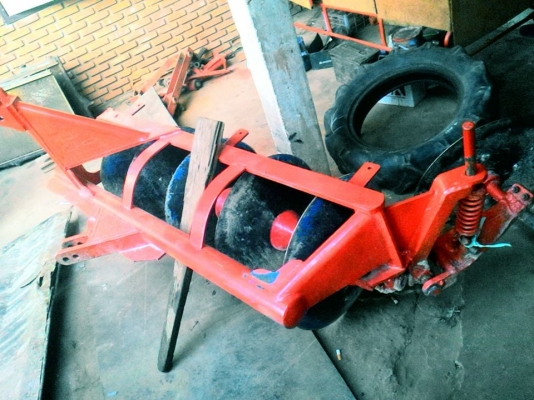 ผานห้าโครงหกใบ22.csสภาพดีสวยไม่มีรอยเซือมหูไม่ร้าวใช้งานมาน้อยลูกปืนไม่แตกเมาะกับรถ34.36.45.47.มีบริการรับส่งทั่วประเทศมาต่อรองกันได้นะ0828472388ขาย26000.