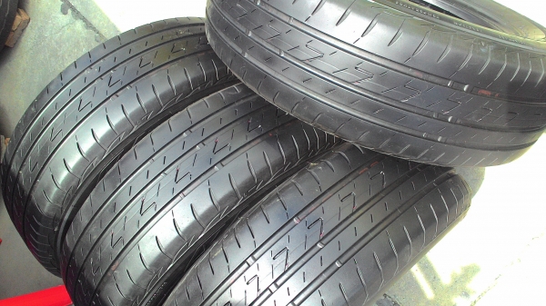 195/65R15 BRIDGESTONE ECOPIA EP200 ปี13 ชุด 4 เส้น tel.ไลน์ไอดี 0814273941 195/65R15 BRIDGESTONE ECOPIA EP200 ปี13 ชุด 4 เส้น tel.ไลน์ไอดี 0814273941