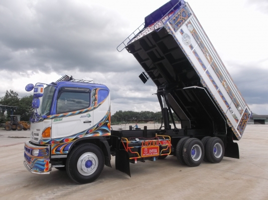 อู่อินเตอร์ สระแก้ว รับต่อกระบะและทำสี รถ 10 ล้อ 6 ล้อ สนใจติดต่อได้ที่ 081-9832626(เฮียโชค)