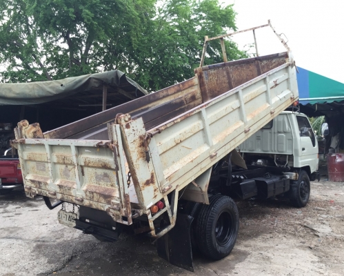 ดั้ม5คิว DYNA300 รถสวยครับ