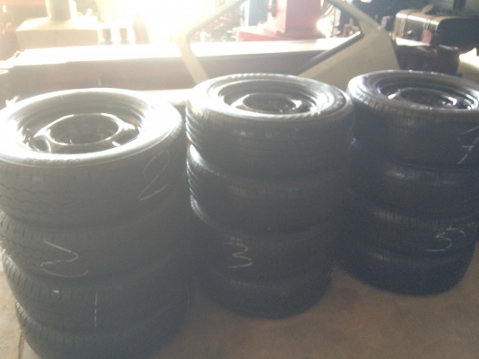 ขายกะทะปิกอัพขอบรถ15-6รูพร้อมยางเปอร์เซ็นสภาพดี