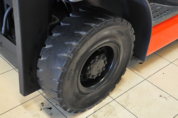 ขายรถโฟล์คลิฟท์มือสอง TOYOTA รุ่น 6FG15 ราคา 195,000 บาท นำเข้าจากประเทศญี่ปุ่น 100\% ไม่เคยใช้งานในไทย ขายรถโฟล์คลิฟท์มือสอง TOYOTA รุ่น 6FG15 ราคา 195,000 บาท นำเข้าจากประเทศญี่ปุ่น 100\% ไม่เคยใช้งานในไทย