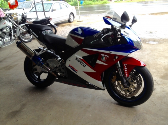 HONDA CBR 954