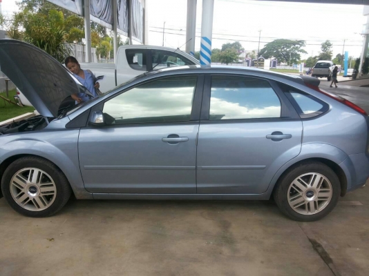 FORD FOGUS 1.8 เกียร์ออโต้ ปี2008 ไมล์ 6หมื่นก่าโล รถผู้หญิงใช้มือเดว ไม่เคยดมแก้สเล่้มพร้อมโอน