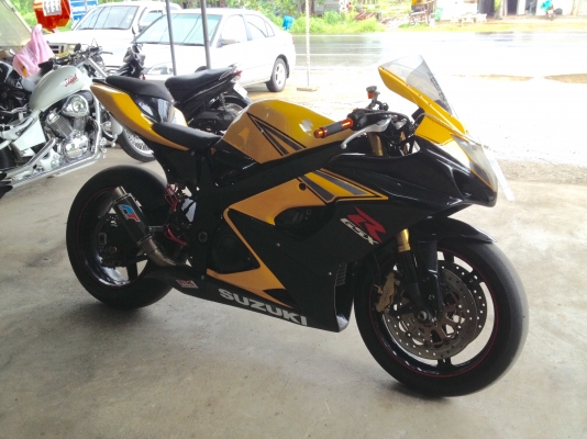 SUZUKI GSX 1000