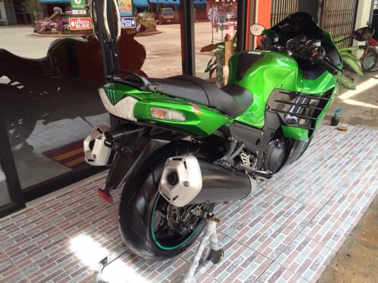 ขาย KAWASAKI ZZR 1400 ปี 2012 รถวิ่งมา 5,xxx กิโลเมตร เอกสาร อินวอยท์ สรรพสามิต