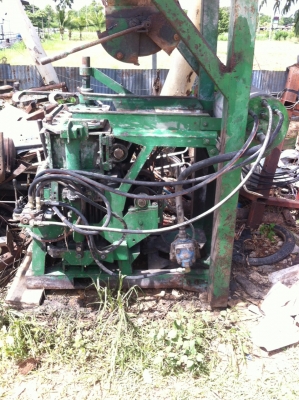 ขาย เครื่องอัดอิฐบล็อก4ก้อน ระบบไฮดรอลิค มือสอง ครบชุด