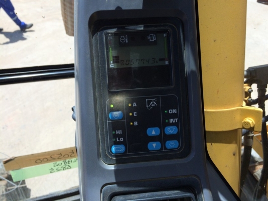 ถึงไทยแล้วครับ PC138US-2E1-6825-YR2006-5772 ชม. จากญี่ปุ่น ขายไม่แพงครับ