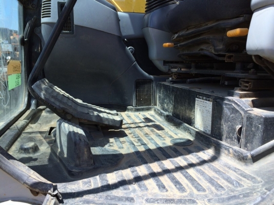 ถึงไทยแล้วครับ PC138US-2E1-6825-YR2006-5772 ชม. จากญี่ปุ่น ขายไม่แพงครับ