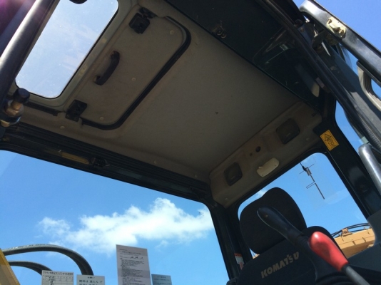 ถึงไทยแล้วครับ PC138US-2E1-6825-YR2006-5772 ชม. จากญี่ปุ่น ขายไม่แพงครับ