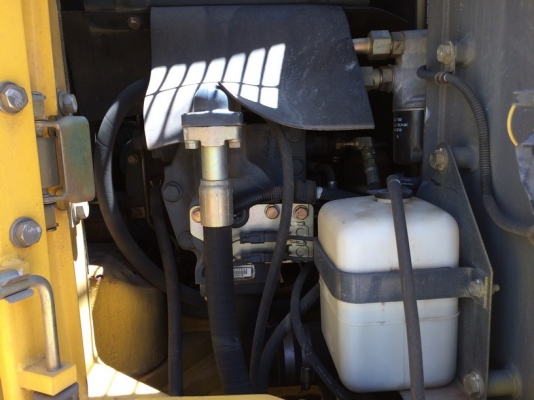 ถึงไทยแล้วครับ PC138US-2E1-6825-YR2006-5772 ชม. จากญี่ปุ่น ขายไม่แพงครับ