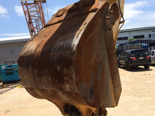 ถึงไทยแล้วครับ PC138US-2E1-6825-YR2006-5772 ชม. จากญี่ปุ่น ขายไม่แพงครับ