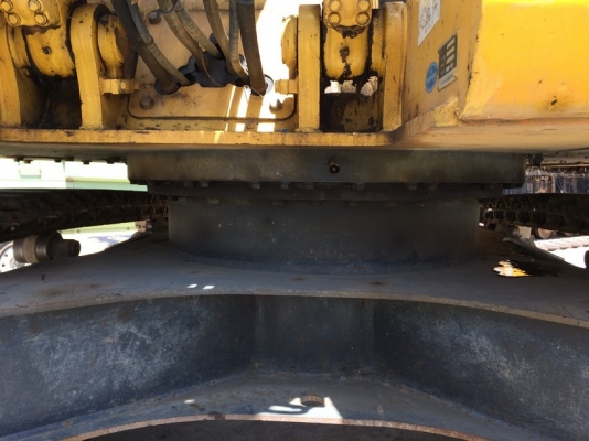 ถึงไทยแล้วครับ PC138US-2E1-6825-YR2006-5772 ชม. จากญี่ปุ่น ขายไม่แพงครับ