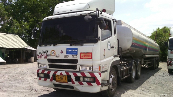 ขายด่วนรถสิบล้อหลงยูโร3เครือง380แรงปี55ขาบพร้อมหาง3เพลา