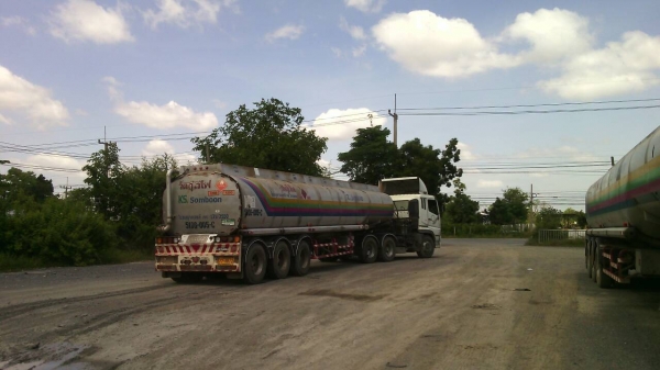 ขายด่วนรถสิบล้อหลงยูโร3เครือง380แรงปี55ขาบพร้อมหาง3เพลา ขายด่วนรถสิบล้อหลงยูโร3เครือง380แรงปี55ขาบพร้อมหาง3เพลา