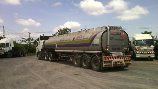 ขายด่วนรถสิบล้อหลงยูโร3เครือง380แรงปี55ขาบพร้อมหาง3เพลา ขายด่วนรถสิบล้อหลงยูโร3เครือง380แรงปี55ขาบพร้อมหาง3เพลา