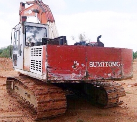 SUMITOMO F2 2800 Super รถบอดี้สวยเดิมๆพร้อมใช้งานได้เลยครับ ภายในเก๋งสะอาด แอร์เย็น อุปกรณ์ภายในครบครัน คอนโทรลง่าย ภายนอกบูมอาร์มสวยมีปะนิดหน่อยครับ เครื่องยนต์แรงดีไม่เยิ้มปั๊มเดิมๆแรงดีทำงานไม่มีโหลดครับ ช่วงล่างเอวแน่น เฟลมสวยไม่มีผุ โรลเลอร์โซ่ใบแทรก