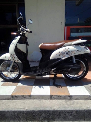 Yamaha Fino ลาย Fashion Classic รถสวย สภาพดี ขับดีจริงๆ ราคา 18000 บาทเท่านั้น  รถจดทะเบียน 19 สิงหาคม 2554 วิ่ง 12xxx โล รถสวย สภาพดี ลาย Fashion Classic เครื่องเดิมๆ ขับดีจริง ขับนิ่มขี่สบาย ระบบการทำงานของรถดีปกติ รถไม่มีปัญหาใดๆ พร้อมใช้  ## ภาษี พ.ร.