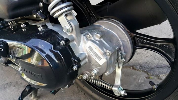 รถ 1 เดือน Suzuki Let 2015  มีป้ายแดงครับ