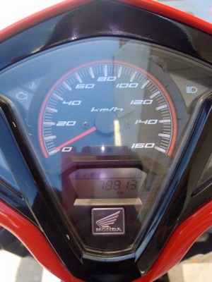 Click 125 i ปี 2556 สีดำแดง ลาย Street รถสวยวิ๊ง สวยนางฟ้ามากๆ คุ้มค่าประหยัดน้ำมัน Click 125 i ปี 2556 สีดำแดง ลาย Street รถสวยวิ๊ง สวยนางฟ้ามากๆ คุ้มค่าประหยัดน้ำมัน