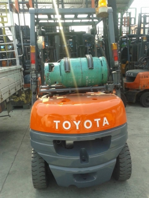 ขายรถยกฟอล์คลิฟต์ขนาด 2 ตัน TOYOTA-6FG20 ระบบเกียร์ AUTO ราคาพิเศษ 165,000 บาท