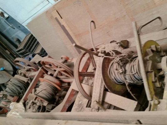 รอกสลิงดึงงานก่อสร้าง