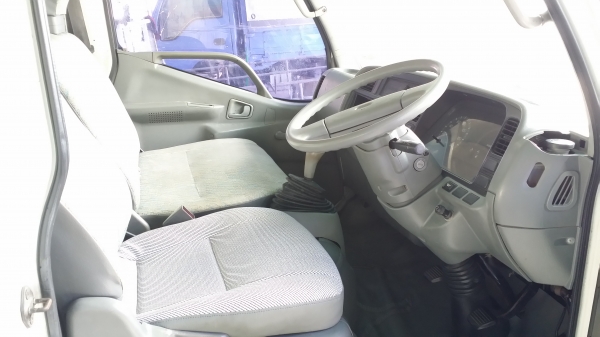 ขายมิตซูcaterทะเบียนไม่ติดเวลา รถห้างดีเซล2835ccแจ้งเสริมข้า  เล่มแล้วเพลาลอย