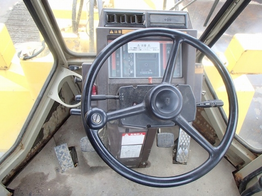 ขาย KOMATSU WA200-1 นำเข้าจากญี่ปุ่น 090-986-2521 อ๊อบ