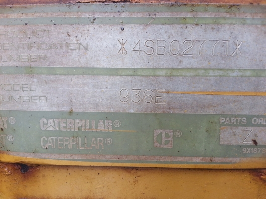 ขาย CAT 936E ซีเรียลสูง 2,700 นำเข้าจากญี่ปุ่น 090-986-2521 อ๊อบ