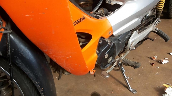 **16,000 บ.ต่อรอง/// HONDA WAVE 125R กุญแจใหญ่ **ขาย มอเตอร์ไซค์ HONDA WAVE 125 cc.พร้อมใช้ HONDA WAVE 125 R ส้มขาว กุญแจใหญ่ ปี49 เครื่องเดิมเกียร์เดิม เครื่องยนต์ 4จังกวะ125 cc.4เกียร์วน เครื่องดี แน่น แรงดี ประหยัดครับ เกียร์ดี เข้าง่าย ครบทุกเกียร์ คร **16,000 บ.ต่อรอง/// HONDA WAVE 125R กุญแจใหญ่ **ขาย มอเตอร์ไซค์ HONDA WAVE 125 cc.พร้อมใช้ HONDA WAVE 125 R ส้มขาว กุญแจใหญ่ ปี49 เครื่องเดิมเกียร์เดิม เครื่องยนต์ 4จังกวะ125 cc.4เกียร์วน เครื่องดี แน่น แรงดี ประหยัดครับ เกียร์ดี เข้าง่าย ครบทุกเกียร์ คร