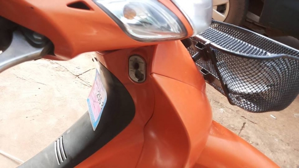 **16,000 บ.ต่อรอง/// HONDA WAVE 125R กุญแจใหญ่ **ขาย มอเตอร์ไซค์ HONDA WAVE 125 cc.พร้อมใช้ HONDA WAVE 125 R ส้มขาว กุญแจใหญ่ ปี49 เครื่องเดิมเกียร์เดิม เครื่องยนต์ 4จังกวะ125 cc.4เกียร์วน เครื่องดี แน่น แรงดี ประหยัดครับ เกียร์ดี เข้าง่าย ครบทุกเกียร์ คร **16,000 บ.ต่อรอง/// HONDA WAVE 125R กุญแจใหญ่ **ขาย มอเตอร์ไซค์ HONDA WAVE 125 cc.พร้อมใช้ HONDA WAVE 125 R ส้มขาว กุญแจใหญ่ ปี49 เครื่องเดิมเกียร์เดิม เครื่องยนต์ 4จังกวะ125 cc.4เกียร์วน เครื่องดี แน่น แรงดี ประหยัดครับ เกียร์ดี เข้าง่าย ครบทุกเกียร์ คร