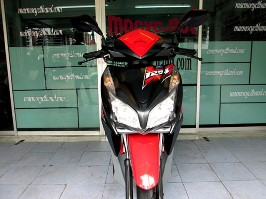 CLICK 125 i สีดำแดง combibrake รถเดือน พฤษภาคม ปี57 ไมล์ 6 พันโล แถม 3 รายการ
