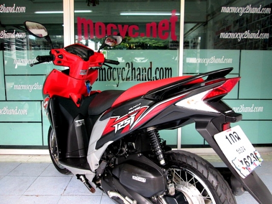 CLICK 125 i สีดำแดง combibrake รถเดือน พฤษภาคม ปี57 ไมล์ 6 พันโล แถม 3 รายการ