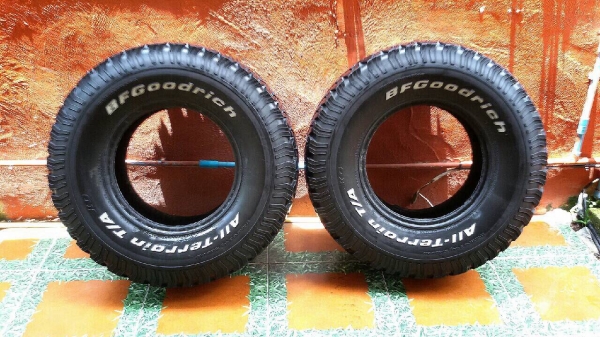 ยาง bf all 32 x 11.5 r15 สวยๆ 1 คู่ครับ