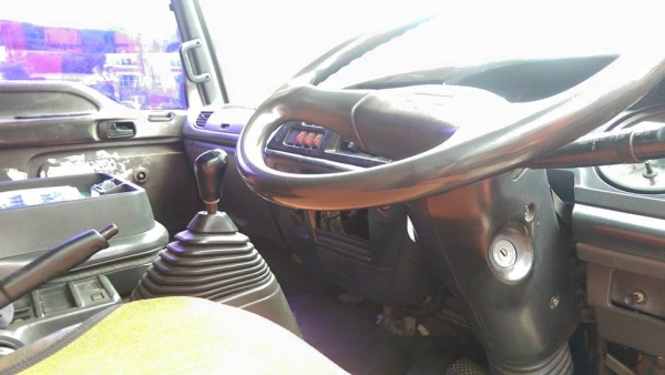 ุ6ล้อเดกก้า 195 แรง ตู้ 10บาน ยาว 7.20 รถเดิมๆสวยครับ พร้อมใช้งาน ขายตามสภาพ