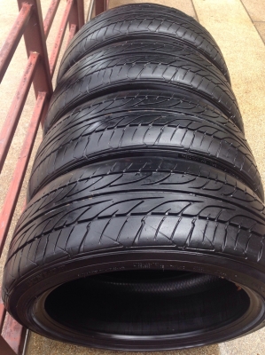 ยาง Dunlop LM703 215 45 17 ปี13 ดอกดี ไม่มีปะ ราคาเบาเบา