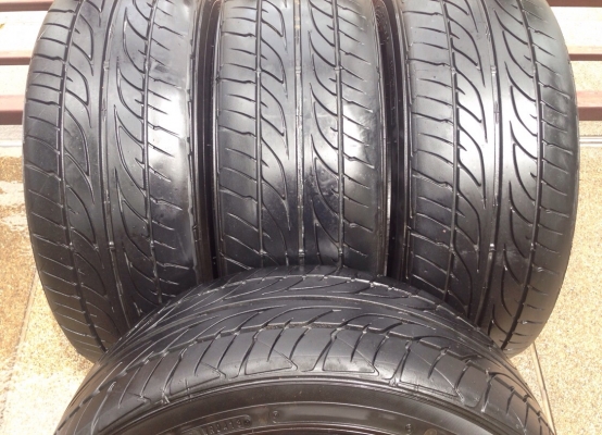 ยาง Dunlop LM703 215 45 17 ปี13 ดอกดี ไม่มีปะ ราคาเบาเบา