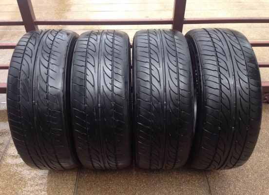 ยาง Dunlop LM703 215 45 17 ปี13 ดอกดี ไม่มีปะ ราคาเบาเบา